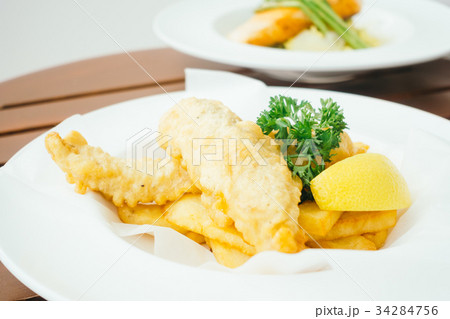 Fish and chips 34284756