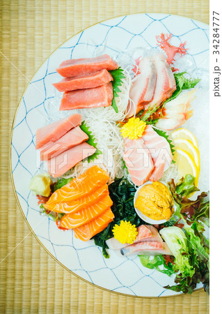 Raw and fresh sashimi fish meat 34284777