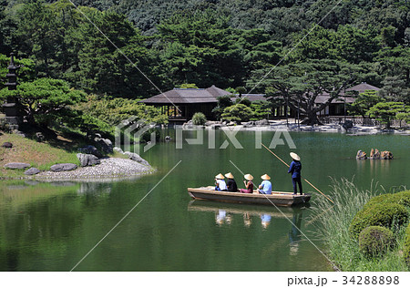 栗林公園、南湖周遊の和船と掬月亭 34288898