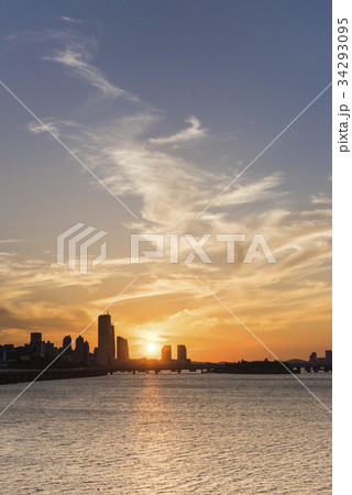 シルエット 夜景 LG電子ツインタワー 34293095