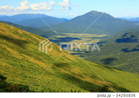 至仏山稜線から見る尾瀬ヶ原と燧ヶ岳 34293836