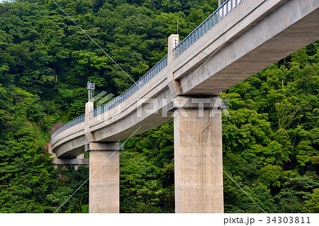余部鉄橋　空の駅　道の駅から餘部駅（余部駅）へ登る遊歩道からの橋梁の眺め（３） 34303811