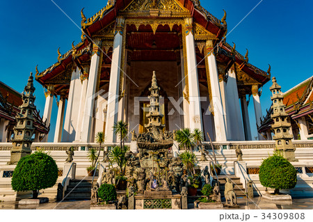 The Chapel of Wat Suthat. 34309808