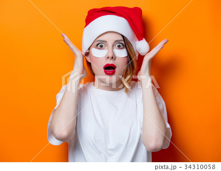 Woman using eye patch for her eyes 34310058