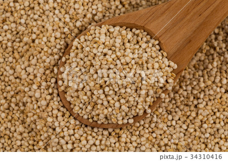 Quinoa seeds close up 34310416