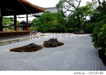 建仁寺石庭 34316186