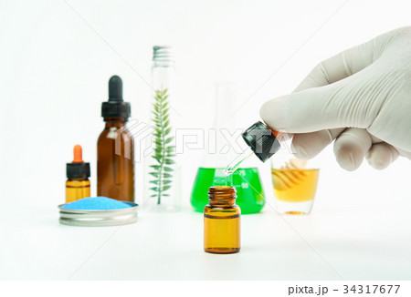 Scientists who study the mixing of substances. 34317677