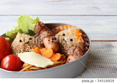 栗とどんぐりのお弁当 栗とどんぐりのお弁当 34319929