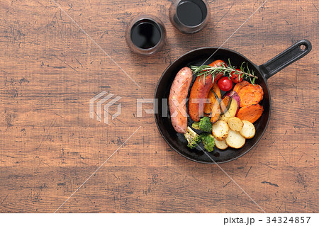スキレット　料理　真俯瞰 34324857