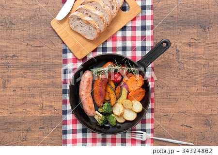 スキレット　料理　真俯瞰 34324862