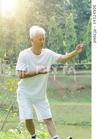 Old people workout outdoor 34324906