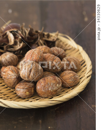 秋の栗仕事 秋の栗仕事 34330629