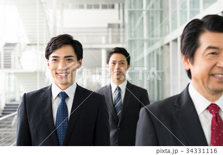 ビジネスマン ビジネスマン 34331116