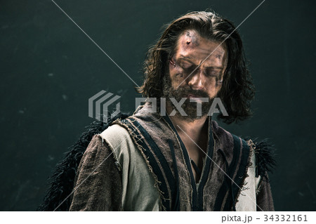 Actor in makeup, a poor man 34332161