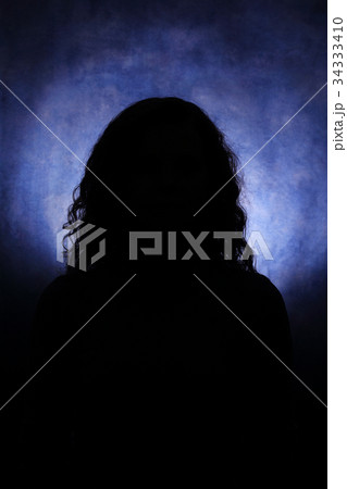 Silhouettes of a female head 34333410