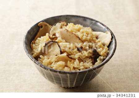 松茸ごはん 34341231