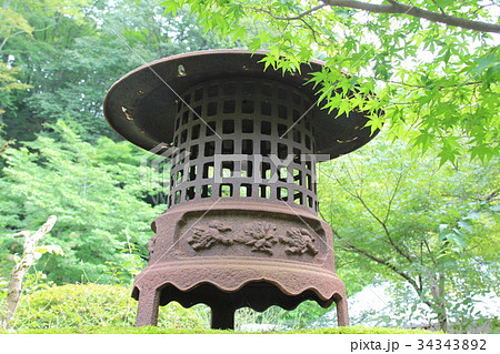 吉祥寺・灯籠 34343892