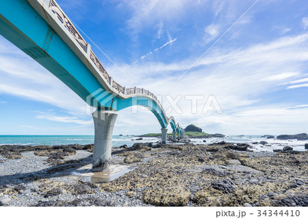 beautiful bridge in Sansiantai Taitung, Taiwan beautiful bridge in Sansiantai Taitung, Taiwan 34344410
