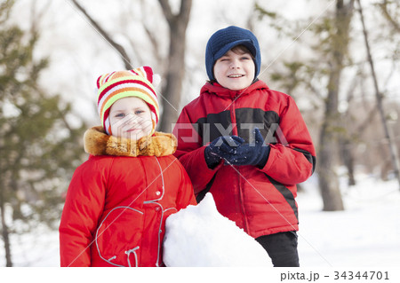 Winter active games 34344701