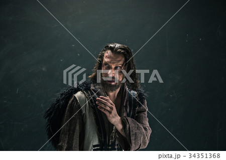 Actor in makeup, a poor man 34351368