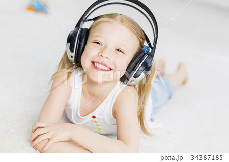 I like listen music I like listen music 34387185