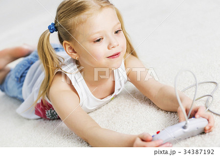 I like playing games I like playing games 34387192