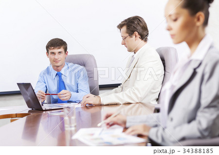 Business team meeting Business team meeting 34388185