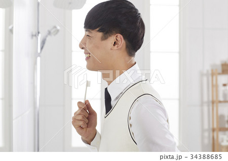 10代 男子 笑い 34388685