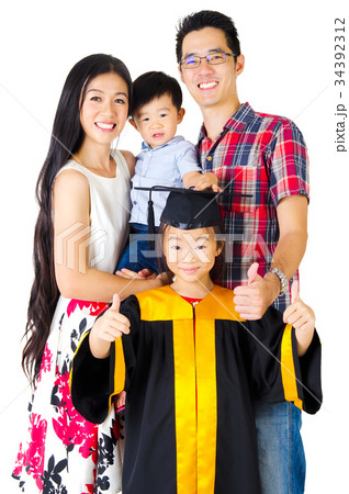 Asian family 34392312