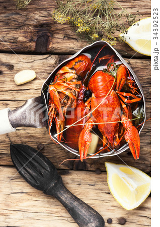 boiled shellfish in pan boiled shellfish in pan 34392523