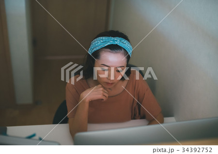 housewife housewife 34392752