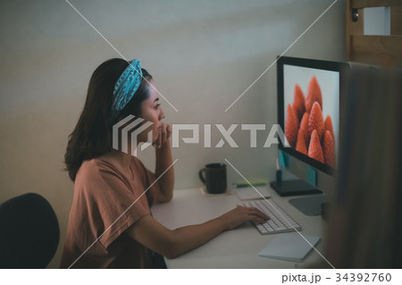 housewife housewife 34392760