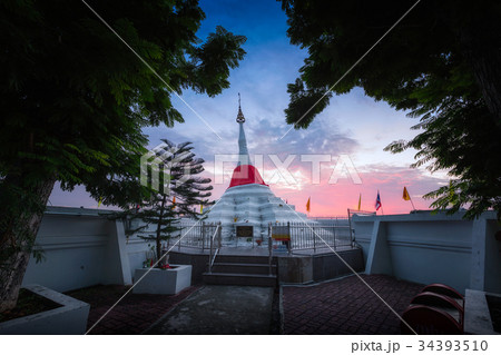 Pagoda or Chedi (Thai word) at Koh Kret island. 34393510