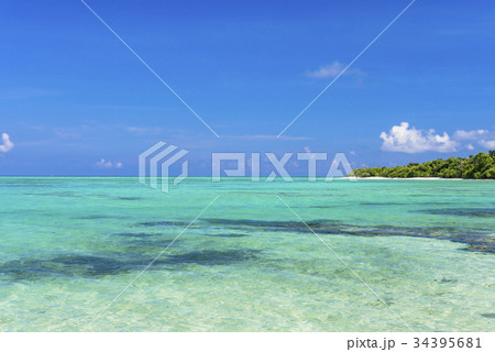 竹富島のサンゴ礁美しいカイジ浜 34395681