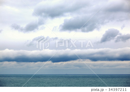 海 暗雲 雲 34397211