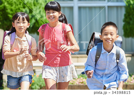 小学校 グラウンド 下校 34398815