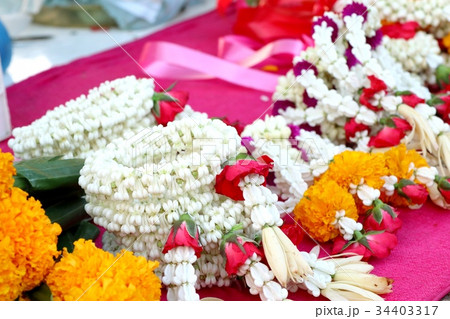 Jasmine garland in market Jasmine garland in market 34403317
