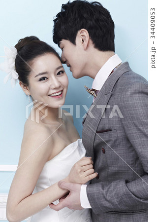 新婚夫婦 笑い カップル 34409053