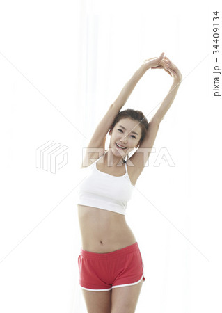 健康 ダイエット 若い女性 34409134