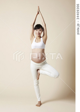 挙手 手を挙げる ストレッチ 34409366