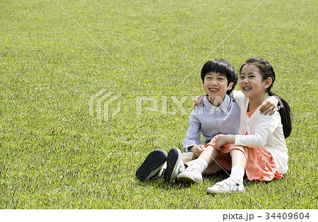 肩組み 子供 子供同士 34409604
