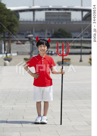 赤い悪魔 子供 笑い 34409654