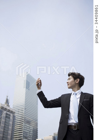 ビジネスマン セルフカメラ 自撮り 34409861