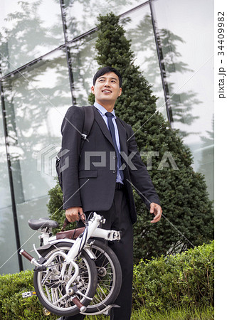 ビジネスマン 自転車 通勤 34409982