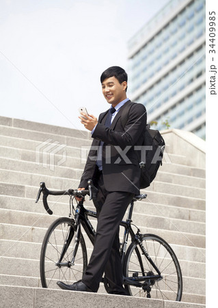 ビジネスマン 自転車 通勤 34409985