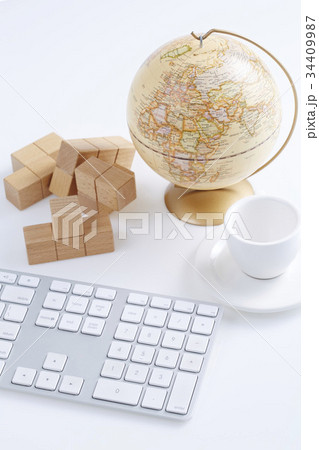 静物 地球儀 コーヒーカップ 34409987