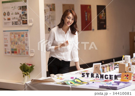 ギャラリー 笑い 展示 34410081