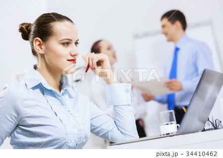 Working in partnership 34410462