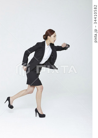 ランニング 走り 走る 34410582