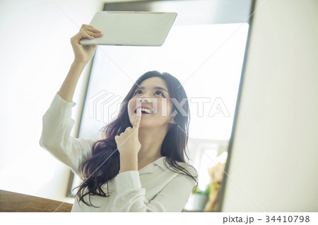 大学生 笑顔 微笑 34410798